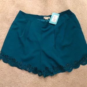Teal lined Shorts with eyelet edging NWT Size L